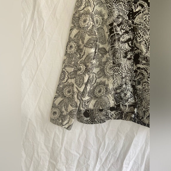 Chicos Jacket Black White Floral Kimono Jacket Silk Linen blend Size 2 / Medium - Picture 6 of 13